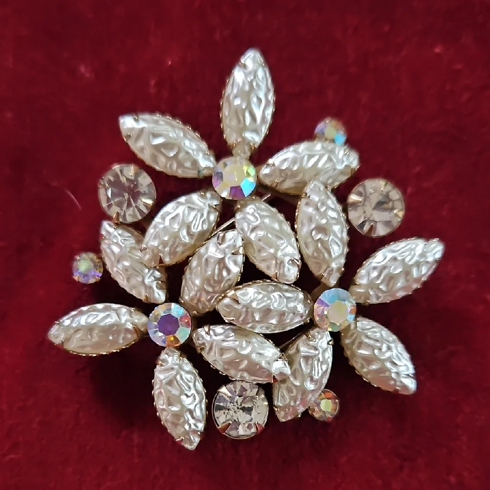 Vtg Floral Pearl Brooch with AB Crystals - Picture 1 of 3